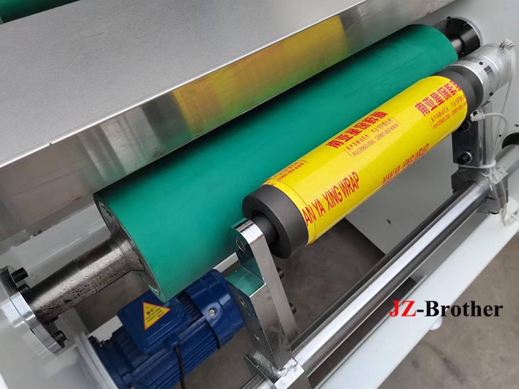 Manual cling film rewinder