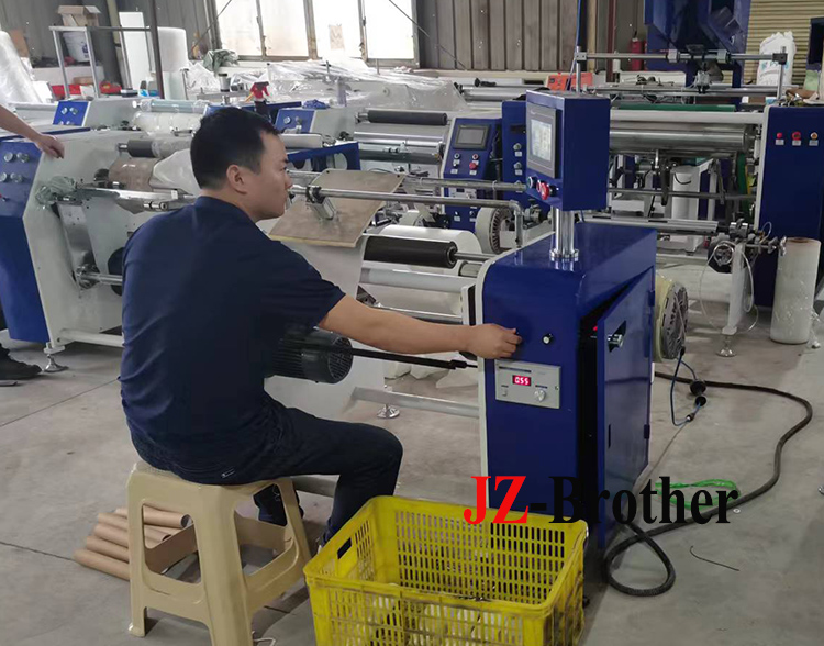 Manual type aluminum foil rewinder