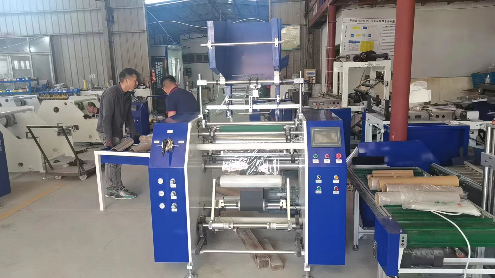 Automatic stretch film rewinder