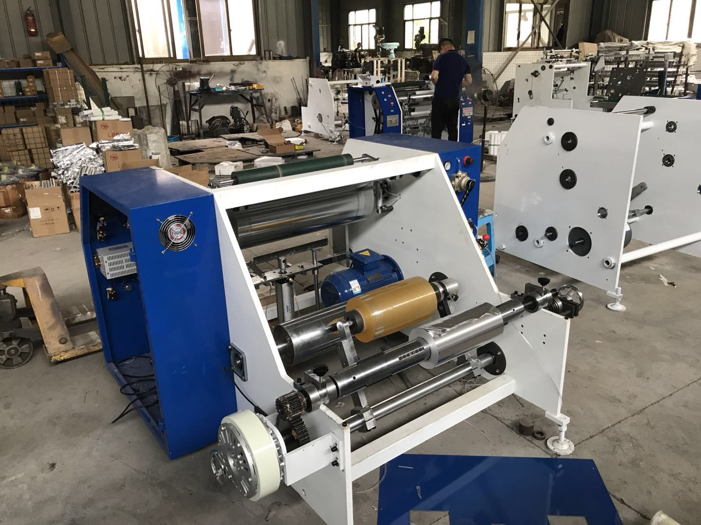 Aluminium foil and cling film rewinder